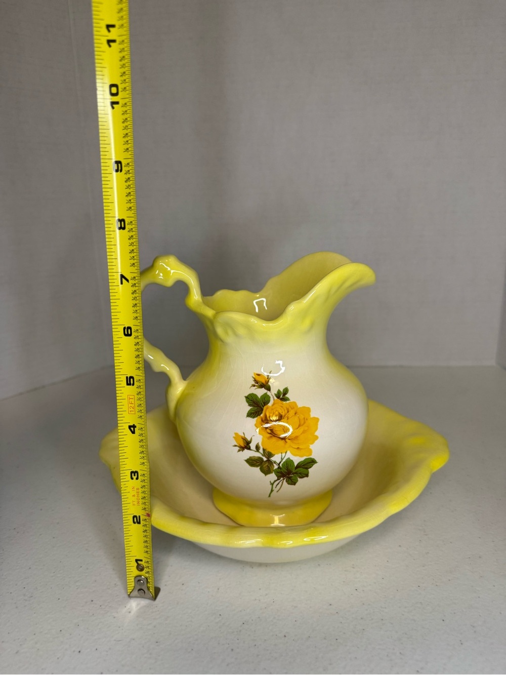VTG Small Yellow Rose Wash Basin And Pitcher - Picture 2 of 6